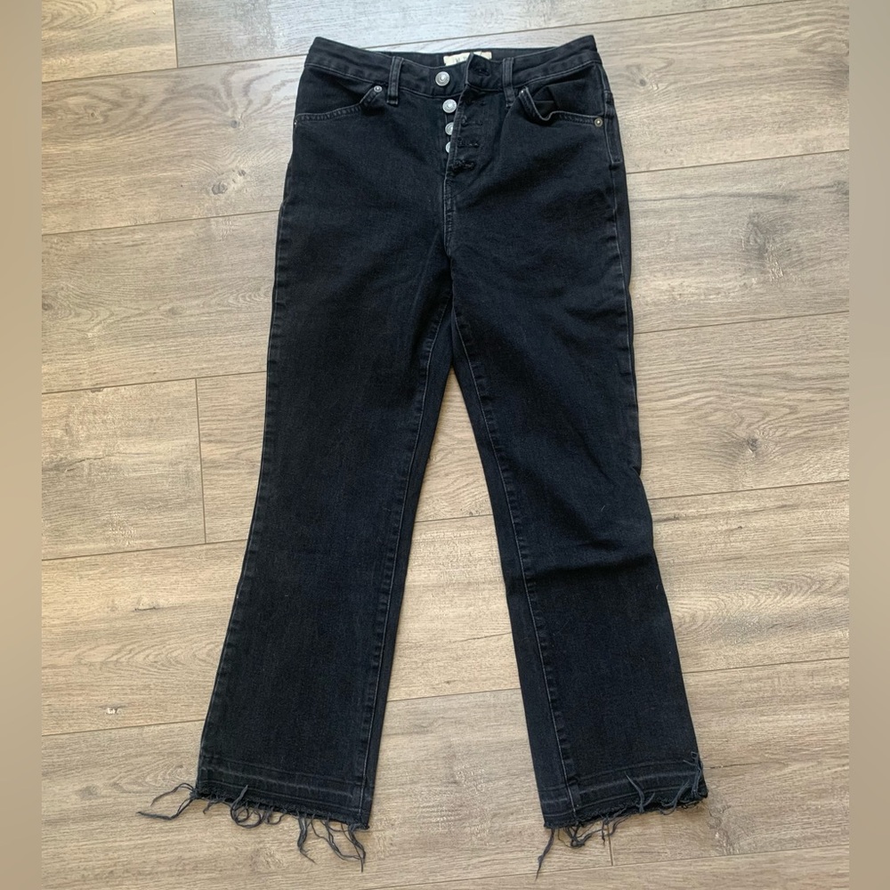 We The Free high rise button fly cropped flare Jeans size 26